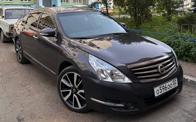 Nissan Teana